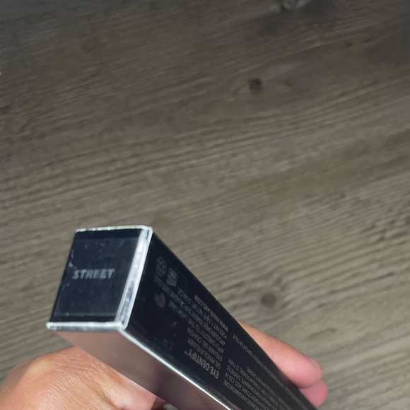 HAUS| Gel pencil eyeliner in shade “STREET” - Picture 5 of 11